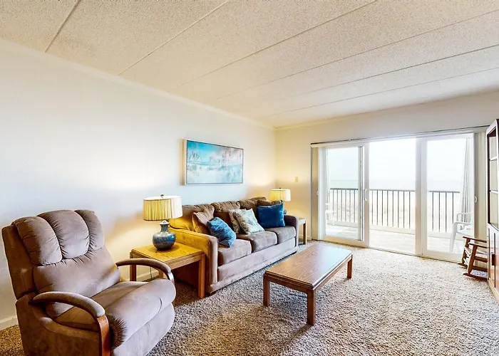Sandpiper Dunes 204 *